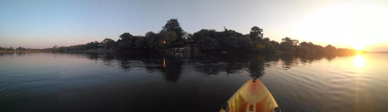 Caprivi Houseboat Safari Lodge كاتيما موليلو المظهر الخارجي الصورة